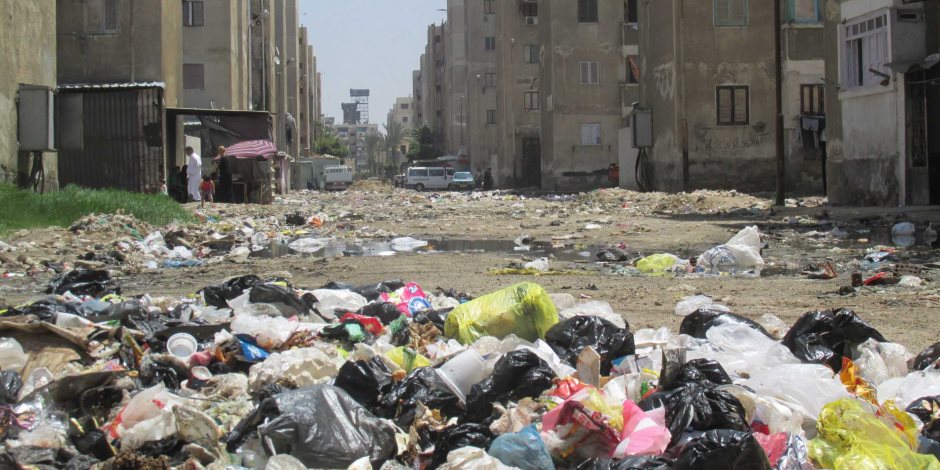البرك والمستنقعات تحاصر سكان فاطمة الزهراء والأهالي يستغيثون بمحافظ بورسعيد (صور)