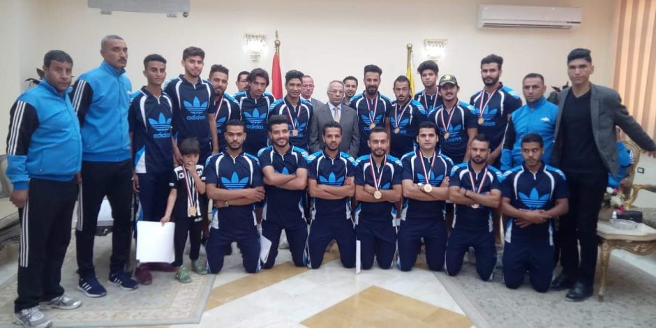 محافظ شمال سيناء يكرم فريق «الميدان» لحصوله على المركز الثالث بدوري مراكز الشباب (صور)