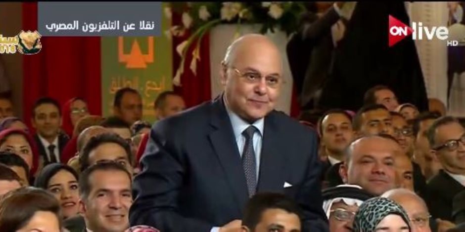 الرئيس السيسي لموسى مصطفى: «اتشرفت بيك.. والكلام ده مش مجاملة»