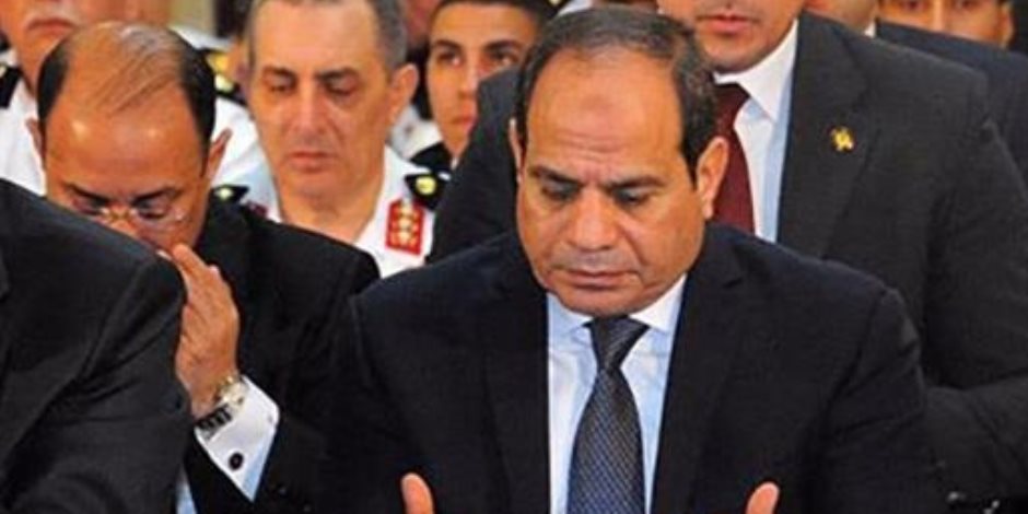 وصول الرئيس السيسي وشيخ الأزهر ووزير الدفاع مسجد المشير طنطاوي لأداء صلاة الجمعة
