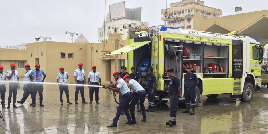 الدفاع المدني العماني: مصرع شخصين وفقدان ثلاثة بظفار جراء إعصار ميكونو