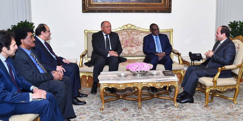 الرئيس يستقبل وزير خارجية السودان ويؤكد استمرار العلاقات التاريخية بين البلدين 