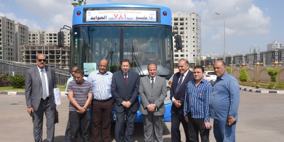 محافظ الإسكندرية يتفقد أتوبيسات النقل العام بعد رفع كفاءة 80% منها (صور)