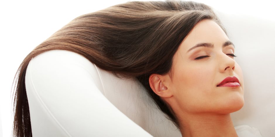 الحل في اللبن.. 4 وصفات طبيعية لزيادة طول الشعر وعلاج فروة الرأس
