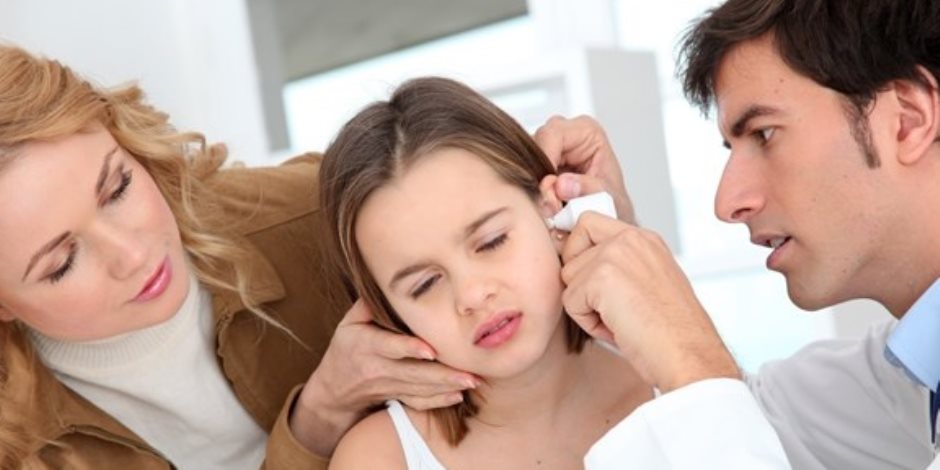 احمي صحة ابنك.. أسباب الإصابة بالتهاب الأذن الوسطى وطرق الوقاية من المرض