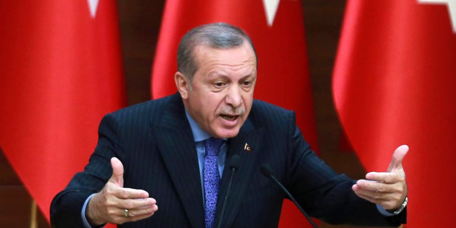 تقارير فرنسية: أردوغان يقود شعبه إلى الهاوية