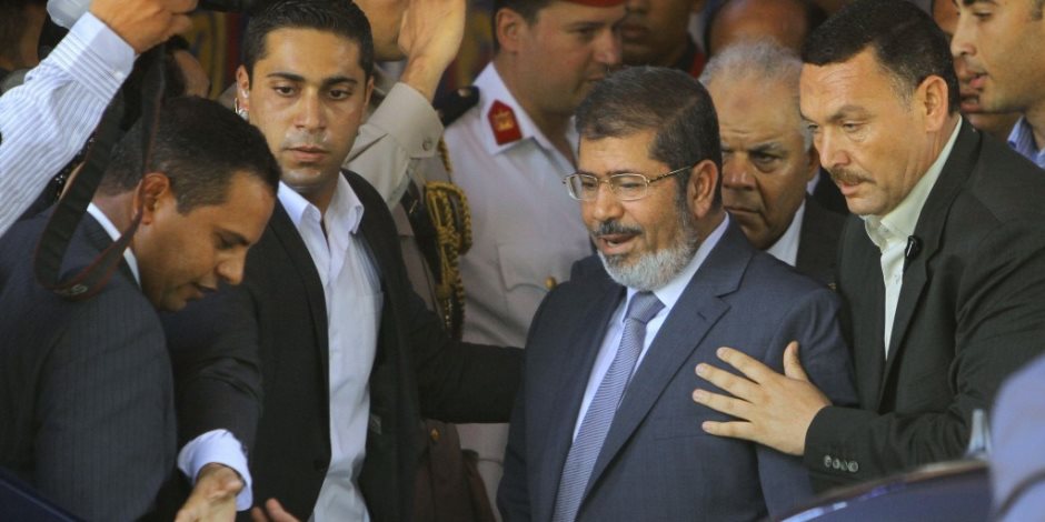 الإعلان الدستوري 22 نوفمبر .. حينما حاول مرسي "تحصين" نفسه و"تمكين" جماعته