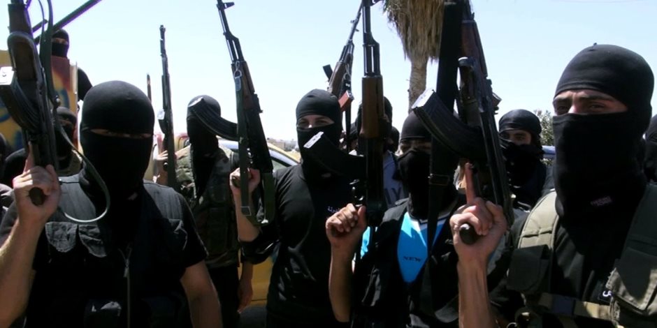 حتى لا ننسى جرائمهم .. «داعش» وجماعة الإخوان وجهان للتطرف والإرهاب بسيناء
