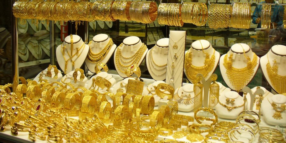 الذهب يتراجع 7 جنيهات فى سوق الصاغة وعيار 21 يسجل 820 جنيها