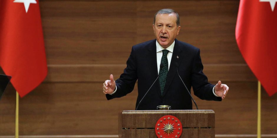 6 أشهر فضحت تناقض أردوغان.. الديكتاتور التركي: «أنا مش عارفني أنا تهت مني» (فيديو جراف)