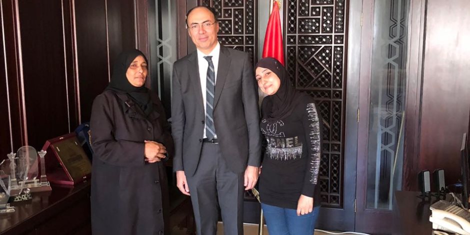 سفارة القاهرة بسوريا تخرج عائلتين مصريتين من الغوطة الشرقية