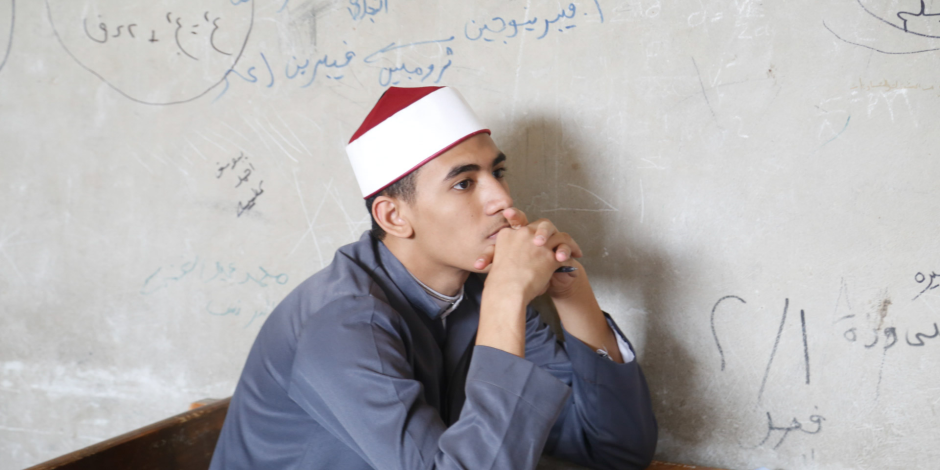 طلاب النقل الإعدادى الأزهرى يؤدون اليوم امتحاناتهم في أصول الدين والعلوم