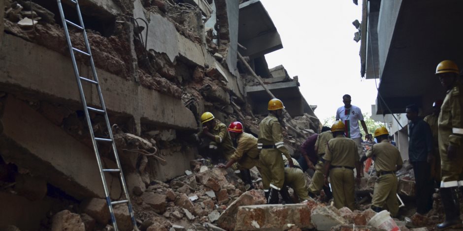 كارثة مبنى إسطنبول.. قتيل إضافي وعدد "غير معروف" تحت الأنقاض