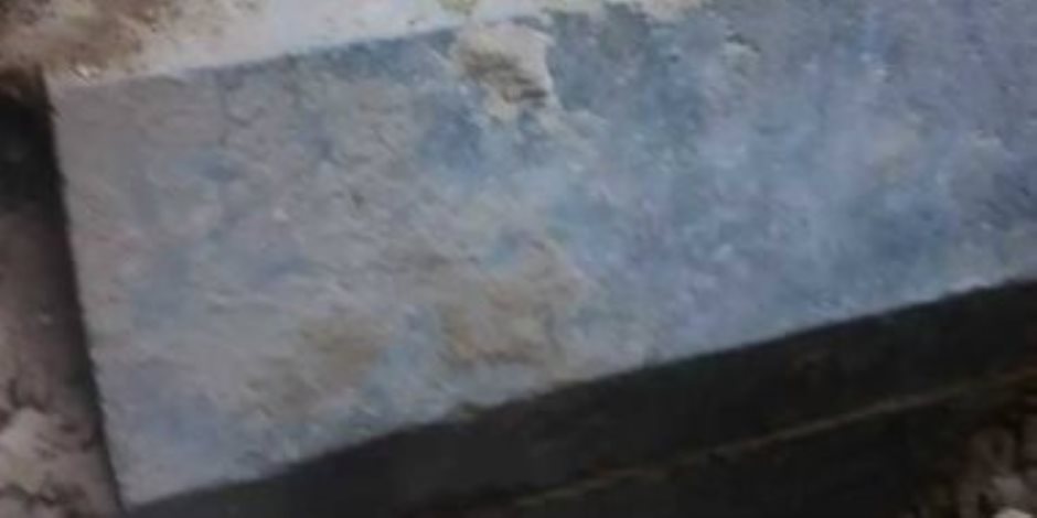 العثور على 3 مومياوات متحللة داخل تابوت الإسكندرية (صور)