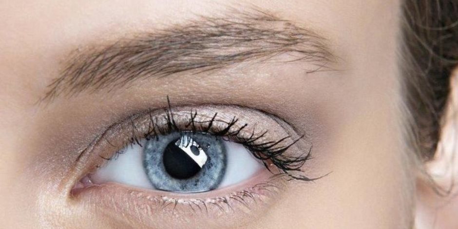 هل يتسبب غبار العين في أزمة لك؟.. 5 خطوات للتخلص من الأجسام الغريبة تعرف عليها