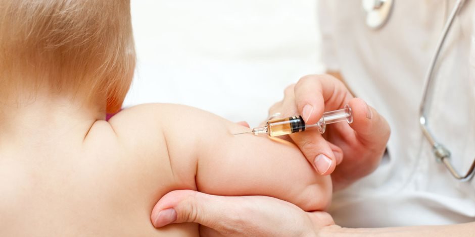 «اللي جاي مش أحلى».. كورونا يتسبب في تأجيل تطعيمات تهدد العالم بكوارث 