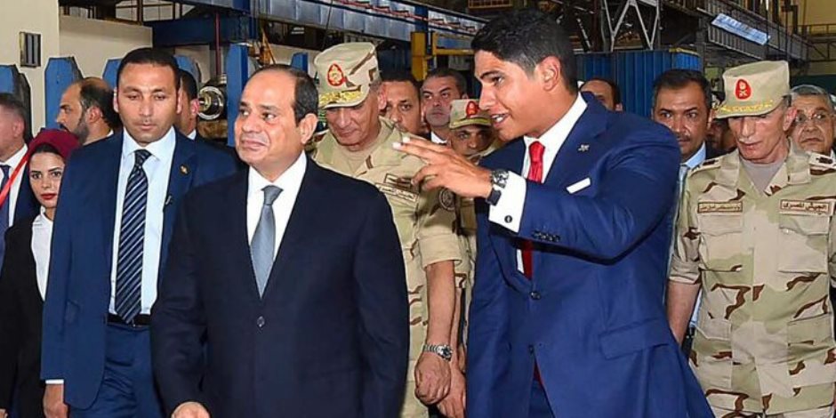 الرئيس يتفقد مصنع حديد المصريين ببني سويف (صور وفيديو)
