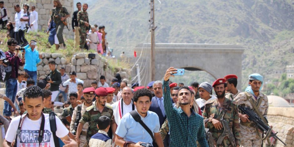 الحكومة اليمنية تعيد الحياة للمدن المحررة من الحوثيين.. قلعة «القاهرة» تفتح أبوابها