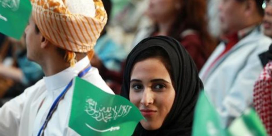 من قيادة الطائرة إلى إدارة مراكز الرعاية الصحية.. تمكين المرأة في السعودية عرض مستمر 