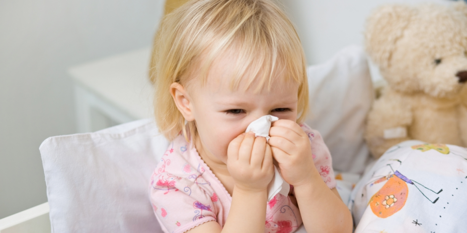 فيروس الجهاز التنفسى المخلوي يصيب الأطفال والبالغين.. ما هى أعراضه وأسبابه؟