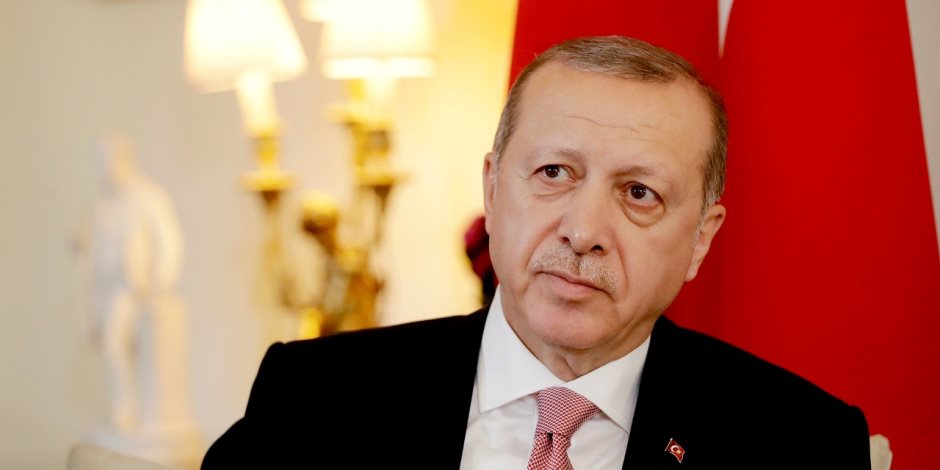 الأتراك يوجهون 3 صفعات على وجه أردوغان