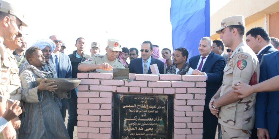 القوات المسلحة تنشئ تجمعاً حضارياً بوسط سيناء بافتتاح قرية نموذجية (صور) 