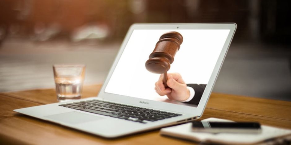 محكمة الفيديو.. التطور التكنولوجي لمنظومة العدالة من المحامى الرقمي لـ«القاضي الافتراضي»