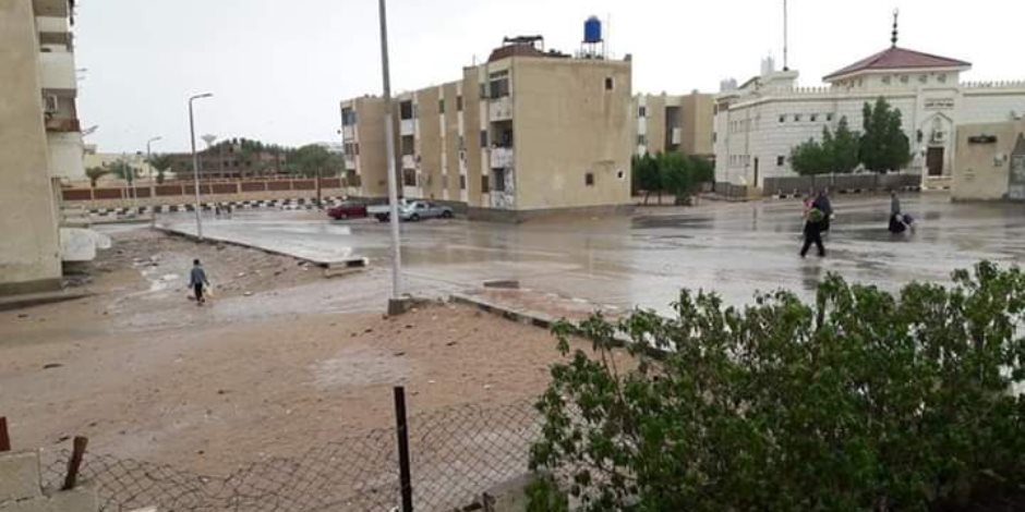 العواصف تضرب شمال سيناء.. والمحافظ يرفع حالة الطوارئ (صور)