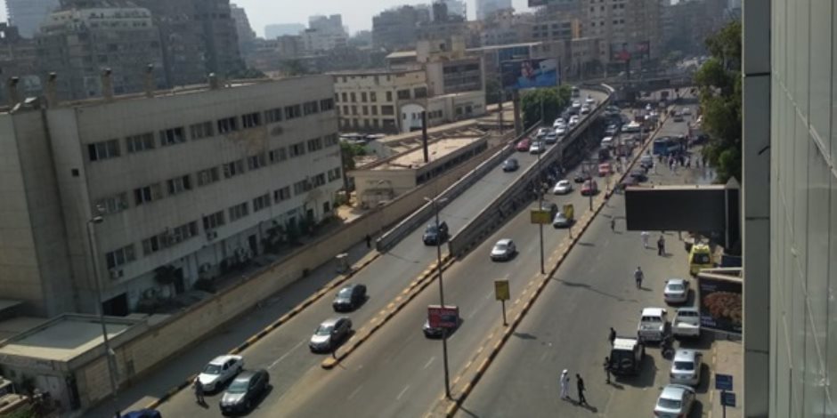 (فيديو) سائق تروسيكل يقود عكس اتجاه السير في شارع البطل أحمد عبدالعزيز.. أين المرور؟