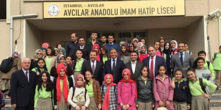 التعليم في تركيا إلى الأسوأ.. أردوغان يسير بالبلاد إلى الخلف