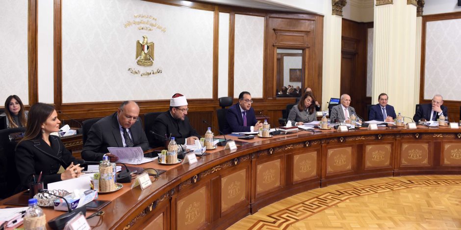 رئيس الوزراء يتابع موقف أعمال شركة تنمية الريف المصري الجديد