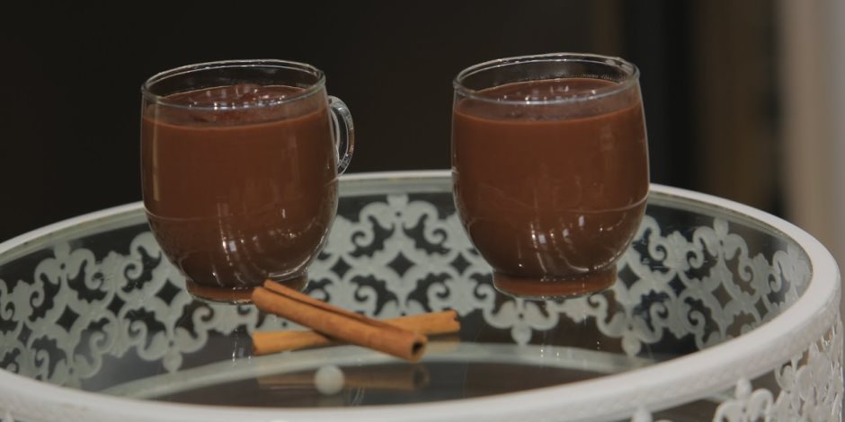 مشروب غني بطعم الشوكولاتة.. الكاكاو يحافظ على الصحة ويظبط الـ«المود» 