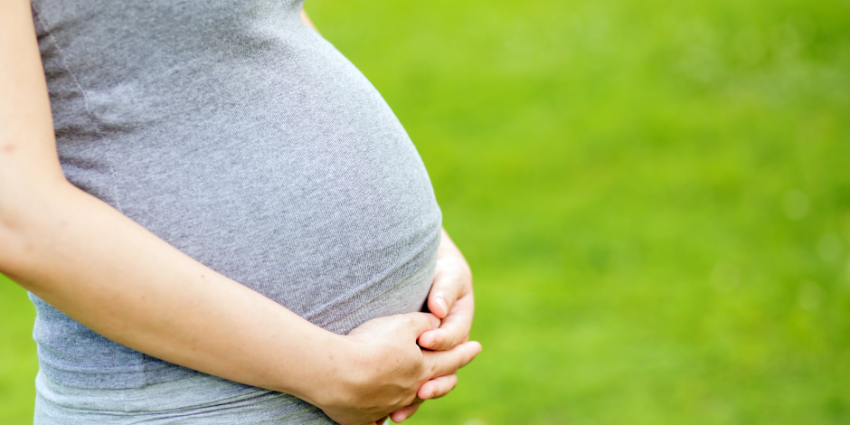 تناول الأدوية في فترة الحمل يسبب تشوه الجنين