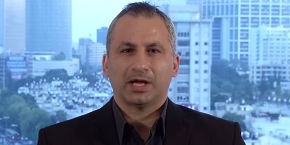 النيابة العامة تأمر بحجب حسابات 12 شخصا على السوشيال ميديا داخل مصر منهم إيدى كوهين وعمرو واكد