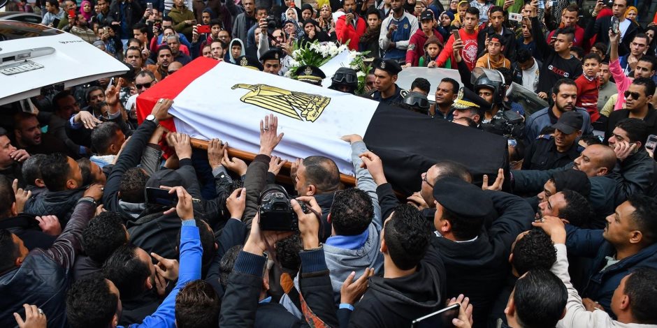 5 مشاهد في جنازة شهيد الدرب الأحمر تؤكد هزيمة الإرهاب