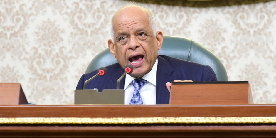 رئيس البرلمان يطمن المصريين: لا نشرع لشخص معين بذاته