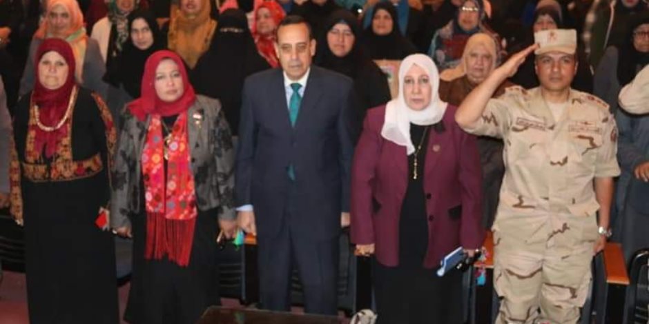 «شوشة» يكرم أم الشهداء باحتفالية المجلس القومي للمرأة بشمال سيناء (صور وفيديو)
