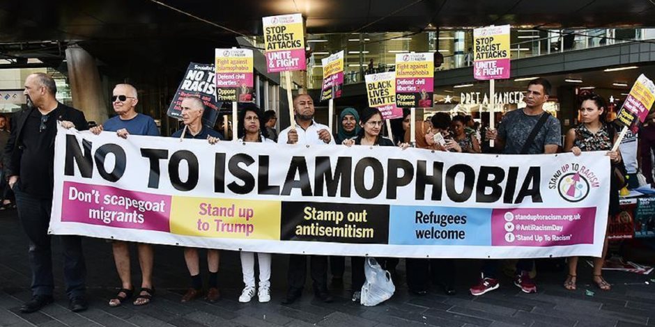بحجة «الإسلاموفوبيا».. هل تحرق بريطانيا جسور الحرية التى سافر عليها ملايين المسلمين إلى الغرب؟ 