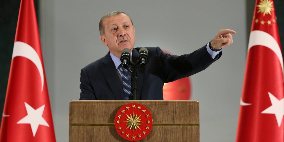 أردوغان.. «الأغا الكاذب ذو الألف وجه».. فيلم وثائقي يكشف خيانة الرئيس التركي لكل حلفائه