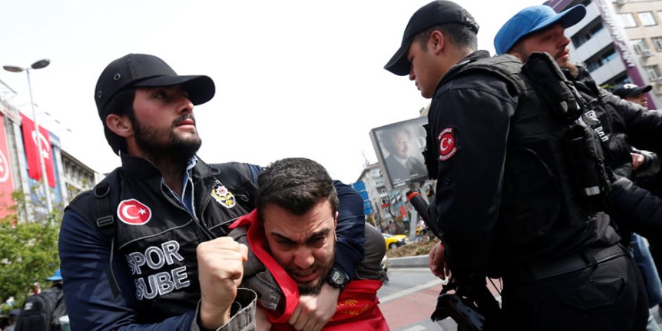 لتأييدهم المعارضة.. إردوغان منع المعتقلين السياسيين من التصويت في «البلدية»