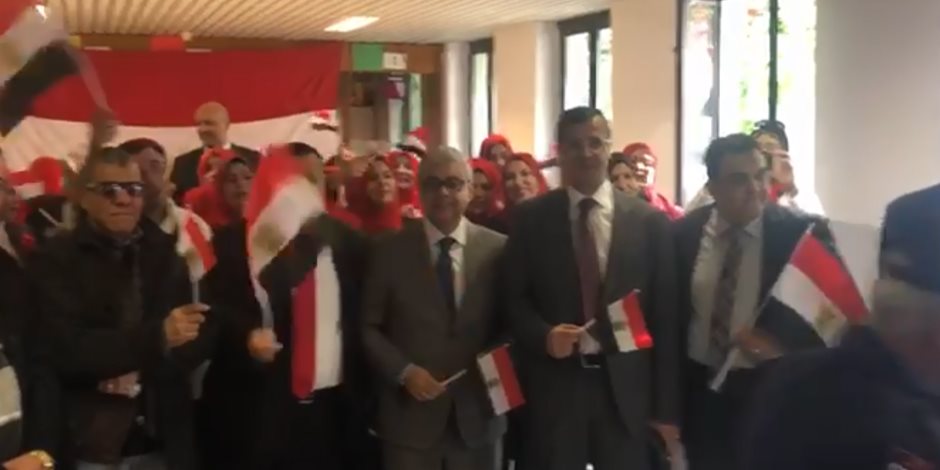 شاهد.. احتفالات مصرية على أنغام «بلادي بلادي» في ميلانو (فيديو)