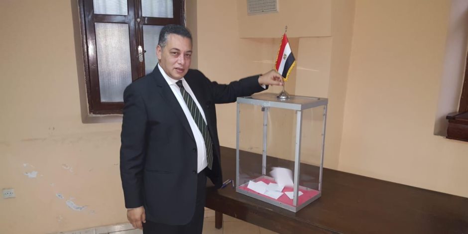 سفير مصر لدى المغرب: أعداد كبيرة من المصريين تتدفق من أنحاء المملكة للإدلاء بأصواتها (صور) سفير مصر لدى المغرب: أعداد كبيرة من المصريين تتدفق من أنحاء المملكة للإدلاء بأصواتها (صور)