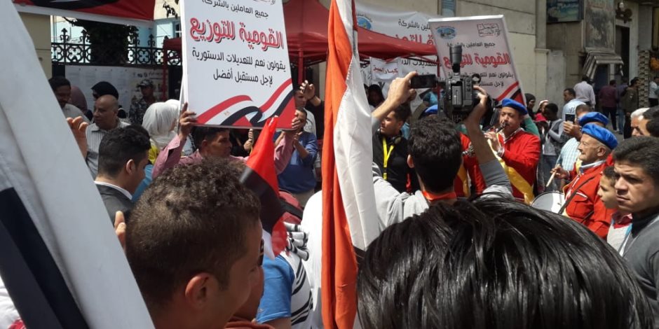 شباب مصر يصفعون «الإرهابية».. هكذا شاركوا في استفتاء تعديلات الدستور  (فيديو وصور) 