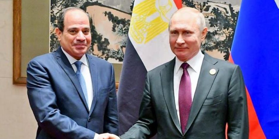 "بوتين" يهنئ السيسى بنجاح الاستفتاء والمشاركة العريضة للشعب المصرى