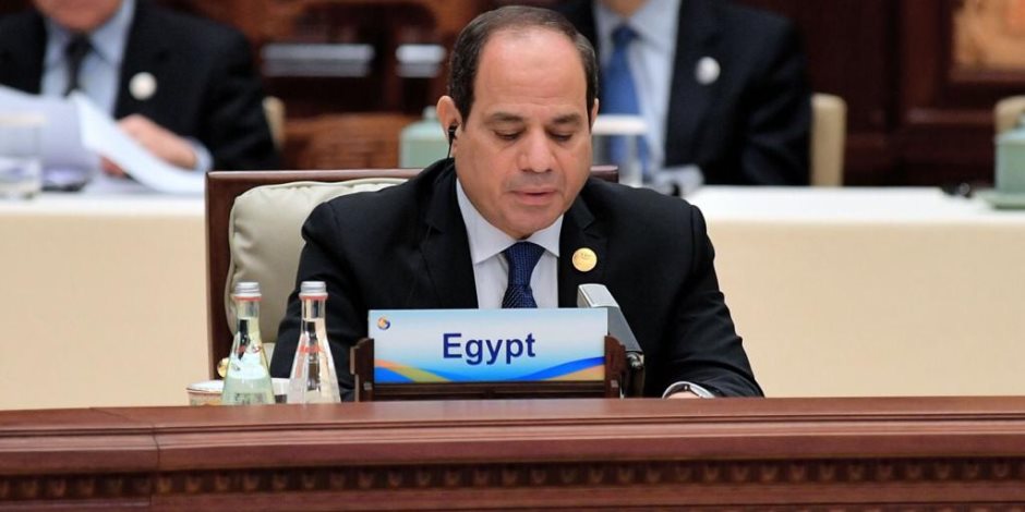 السيسى: مصر تنفذ مشروعا عملاقا لتنمية محور قناة السويس لتصبح مركزا عالميا