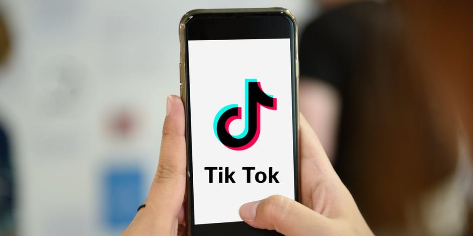 من الفيديو إلى صناعة الهواتف.. مؤسس Tik Tok ينافس كبرى شركات المحمول
