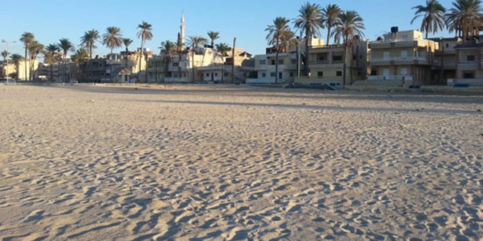 أهالي شمال سيناء يفضلون زيارة شواطىء البحر المتوسط في العيد (صور)