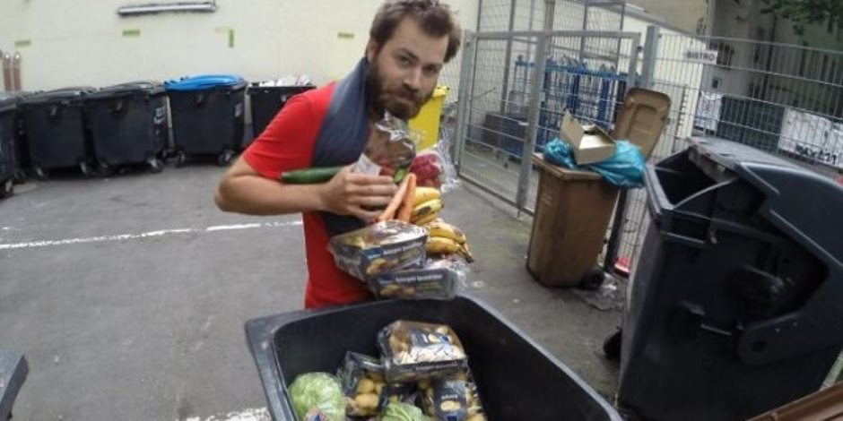 تفاصيل أول تحرك دولي لتقنين «أكل الزبالة» لمواجهة إهدار الطعام