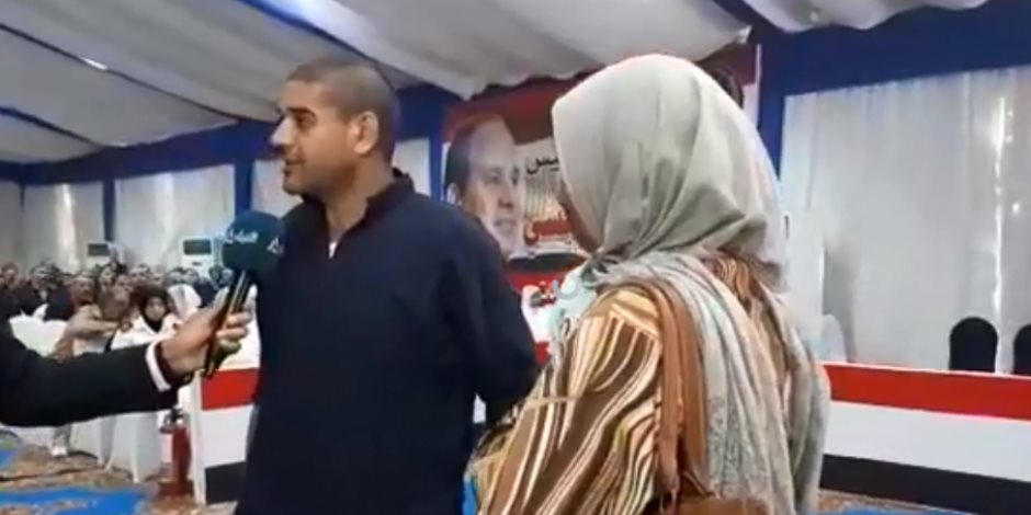 عيدية الرئيس.. أسرة مصرية تحتفل بخروج أحد أفرادها ضمن مبادرة السيسي «سجون بلا غارمين» (فيديو)