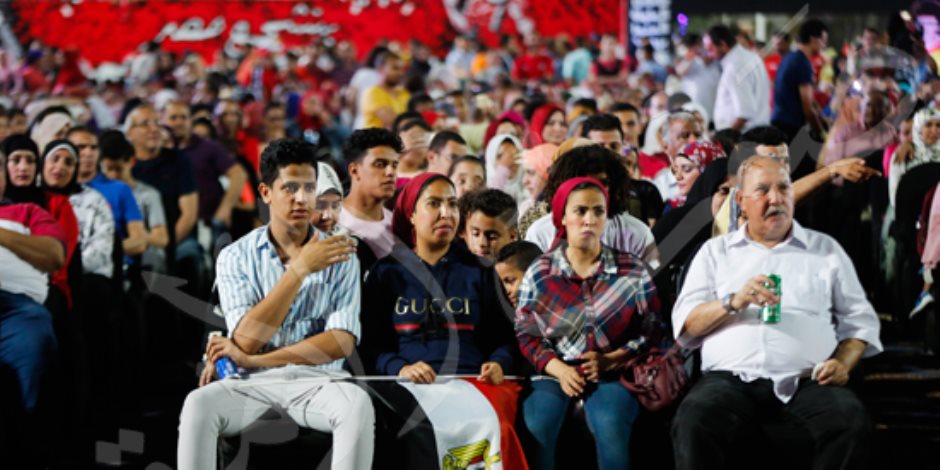 أمم أفريقيا 2019.. المصريون في الشوارع لمشاهدة مباراة الافتتاح عبر تايم سبورت (صور)